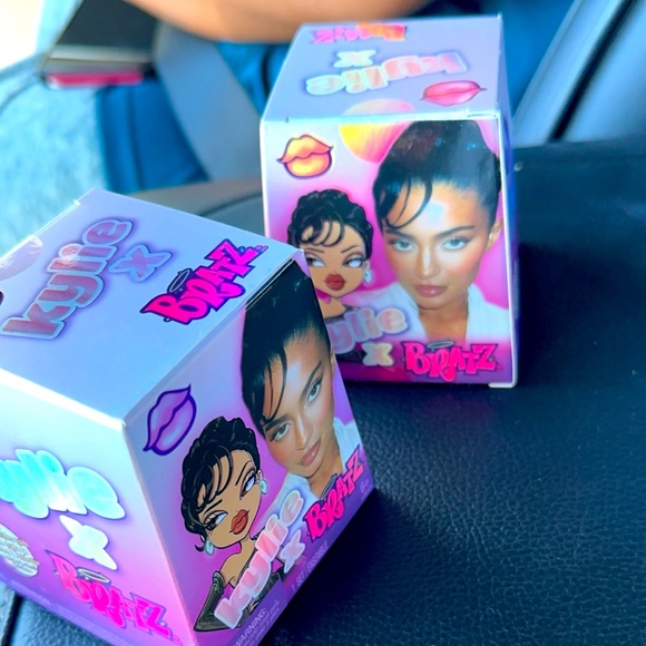 KYLIE X BRATZ - Picture 1 of 6